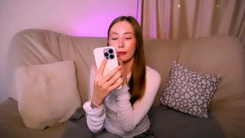  Elly  online show from 04/16/26, 09:43