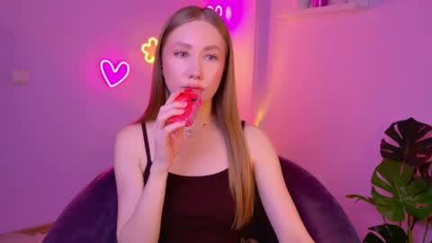  Elly  online show from 05/31/26, 02:42