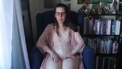 Elly Naomi online show from 01/18/25, 07:26