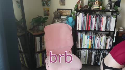 Snapshot of ellynaomi chatting on 09/21/25, 04:19 Elly Naomi online show from 09/21/25, 04:19