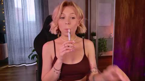 Elly online show from 11/02/25, 04:04