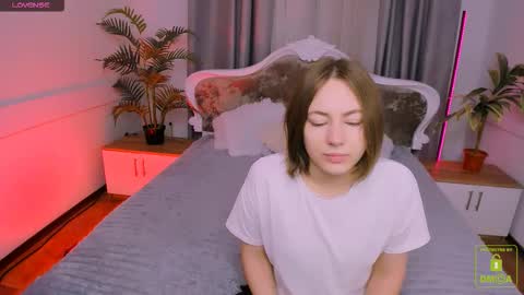 elma_lily online show from 11/11/25, 06:46