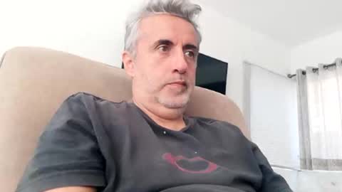 Snapshot of elmejorfvb2 chatting on 01/22/25, 06:10 fer online show from 01/22/25, 06:10