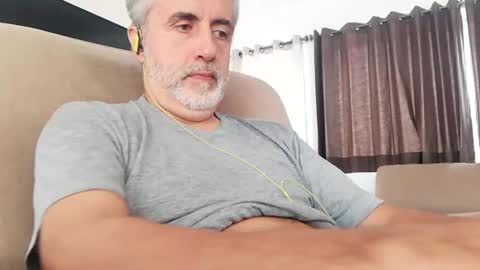 Snapshot of elmejorfvb2 chatting on 09/09/25, 03:11 fer online show from 09/09/25, 03:11