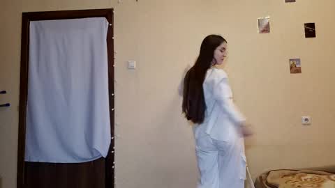 Kate online show from 04/15/26, 02:35