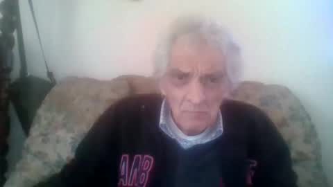 elmo191271 online show from 10/18/25, 11:33