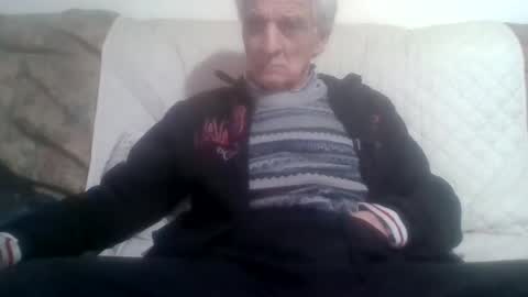 elmo191271 online show from 02/16/26, 07:54