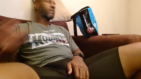 Snapshot of elmorenazogt chatting on 02/04/25, 03:33 My name is Elmore. Please say hello I like to chat with you. If you have requests or dirty talk please use tip online show from 02/04/25, 03:33