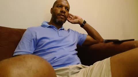 Snapshot of elmorenazogt chatting on 02/05/25, 01:47 My name is Elmore. Please say hello I like to chat with you. If you have requests or dirty talk please use tip online show from 02/05/25, 01:47