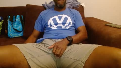 Snapshot of elmorenazogt chatting on 02/17/25, 03:04 My name is Elmore. Please say hello I like to chat with you. If you have requests or dirty talk please use tip online show from 02/17/25, 03:04