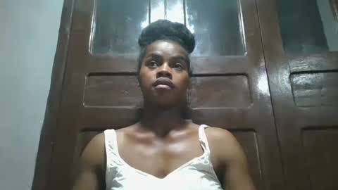 Snapshot of elodie228680 chatting on 05/07/26, 07:30 elodie228680 online show from 05/07/26, 07:30