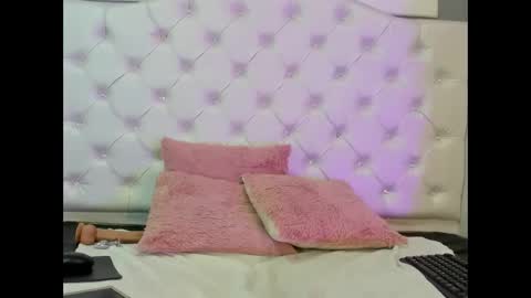 Snapshot of eloisa_morgan chatting on 02/20/26, 06:26 Eloisa online show from 02/20/26, 06:26