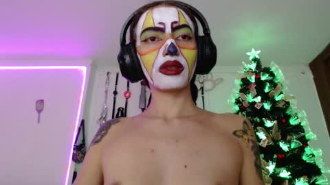 Snapshot of eloise_brown_ chatting on 12/28/24, 08:58 Chelsea Please help me to reach 100 thumbs up online show from 12/28/24, 08:58