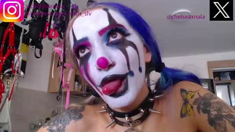 Snapshot of eloise_brown_ chatting on 09/18/25, 04:53 Chelsea Please help me to reach 100 thumbs up online show from 09/18/25, 04:53