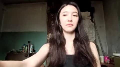 Snapshot of elouisevallian chatting on 06/22/26, 02:35 Elara online show from 06/22/26, 02:35
