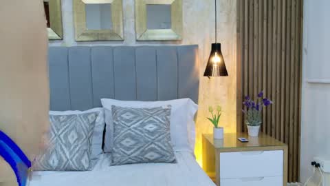 Isabela Martinez online show from 04/07/26, 03:29