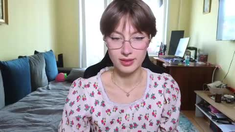 elsaangel online show from 04/18/26, 07:23