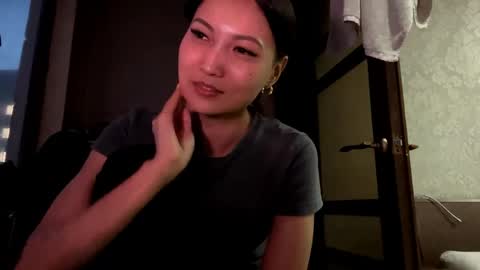 Mia online show from 04/14/26, 02:12