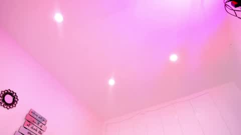 elsiemorrison online show from 04/08/26, 04:29