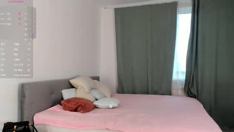 Snapshot of elswythbareford chatting on 11/22/25, 08:24 Elizabeth online show from 11/22/25, 08:24