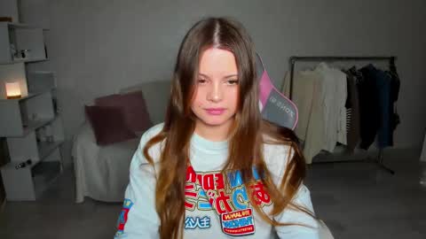 Snapshot of elunaseduces chatting on 12/05/25, 07:21 Luna online show from 12/05/25, 07:21