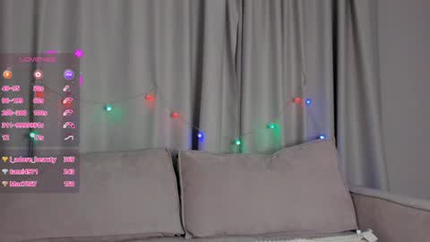 Maria online show from 01/11/25, 02:04