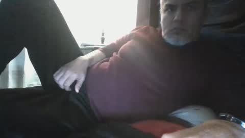 Snapshot of elvecinoequipadote chatting on 01/12/26, 03:50 Peter spidy online show from 01/12/26, 03:50