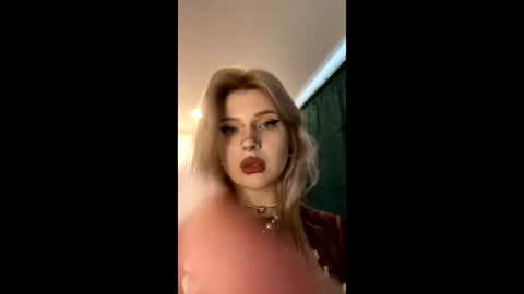 Ciri online show from 04/20/26, 07:44