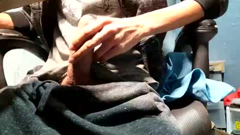 elvergg1 online show from 12/25/24, 10:06