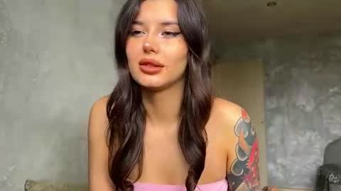 Elvi online show from 07/14/26, 01:39