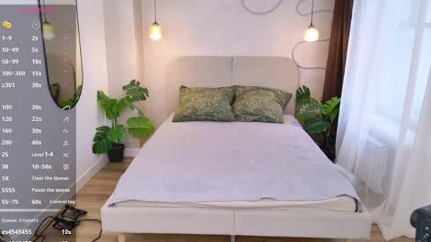 Erica  online show from 04/23/26, 01:46