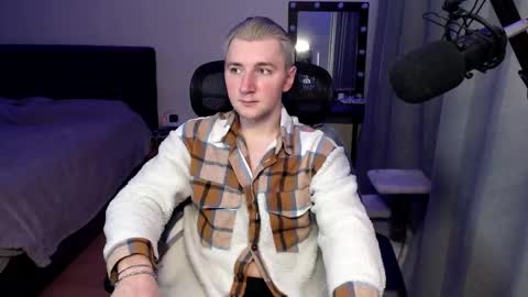 Elvin Vaenight online show from 11/17/25, 08:58