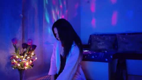 Elisa online show from 02/24/25, 12:09