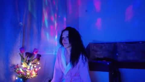 Elisa online show from 02/27/25, 12:21