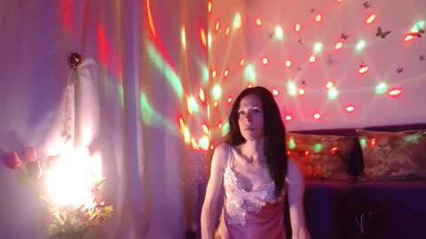 Elisa online show from 06/03/26, 06:57