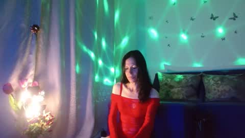 Elisa online show from 06/12/26, 06:51