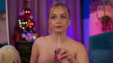 Elyssa online show from 12/13/25, 08:04