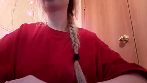 Snapshot of elza_com chatting on 12/11/24, 08:47 Elza Kom online show from 12/11/24, 08:47