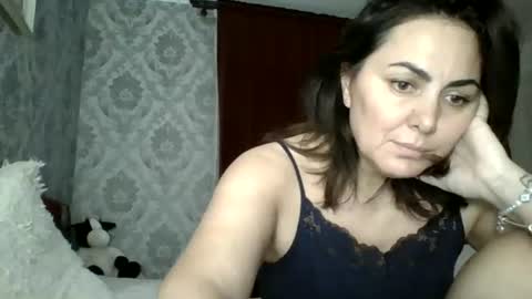Snapshot of em_roqueen chatting on 07/06/26, 08:55 Em online show from 07/06/26, 08:55