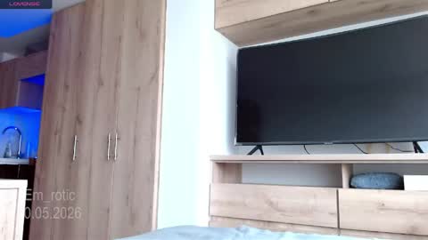 Emilia  online show from 05/20/26, 06:14