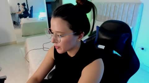 Estefany Martinez Acua INSTAGRAM ema 04oficial online show from 04/11/26, 01:54