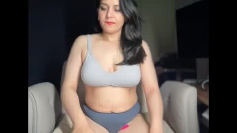 Ema Love online show from 09/12/25, 01:28