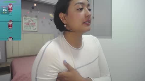 Snapshot of ema_saenz chatting on 12/17/24, 06:53 Ema online show from 12/17/24, 06:53