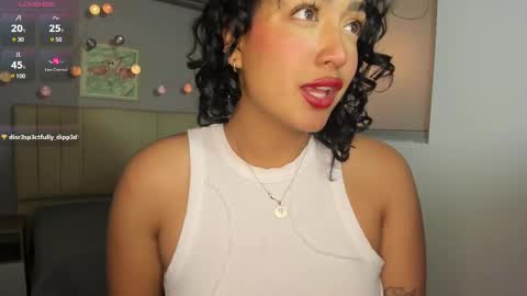 Snapshot of ema_saenz chatting on 02/18/25, 07:30 Ema online show from 02/18/25, 07:30