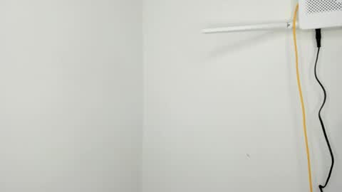 Snapshot of ema_saenz chatting on 04/15/26, 11:16 Ema online show from 04/15/26, 11:16