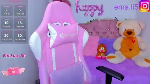 Snapshot of ema_tayy chatting on 10/21/25, 07:36 Ema online show from 10/21/25, 07:36