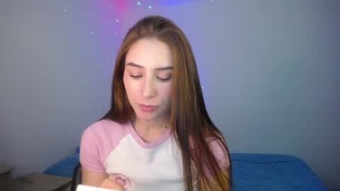 Snapshot of emaa_martins chatting on 01/11/25, 09:25 Emaa online show from 01/11/25, 09:25