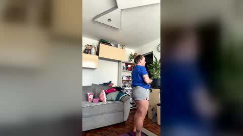 emanuel_berta online show from 04/25/26, 01:52