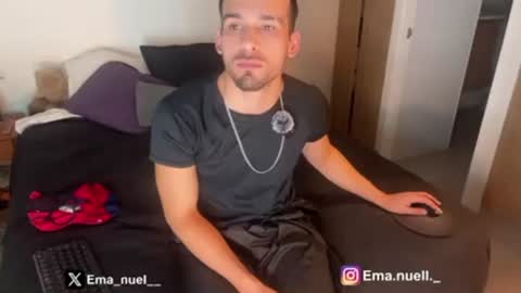 emanuell___ online show from 04/10/26, 01:22