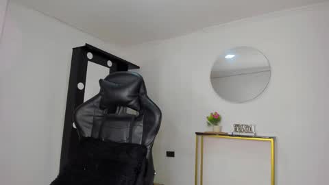 . online show from 12/03/25, 10:57